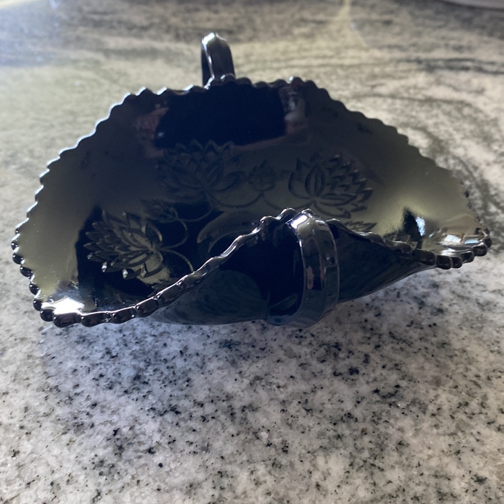 Vintage McKee Black Amethyst Glass “Autumn” Pattern 2 Handled Oval Bowl Dish! - Picture 2 of 7